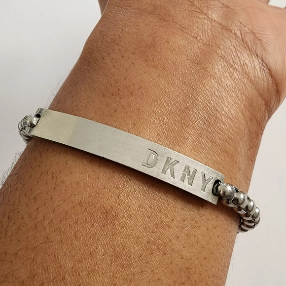 DKNY, Menswear Bar Tag Chain Bracelet Silver Tone Single Lenght Preloved - Picture 6 of 13
